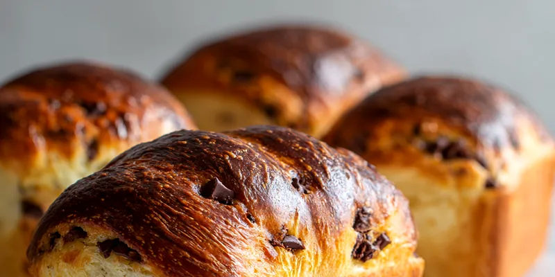 Delicious Chocolate Chip Vanilla Brioches