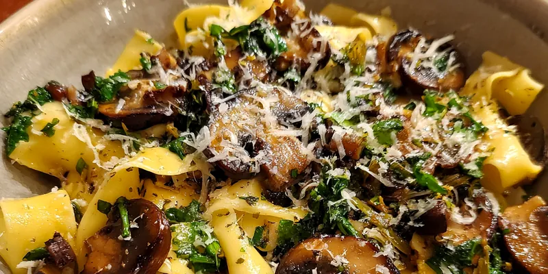 Creamy Garlic Mushroom Pasta